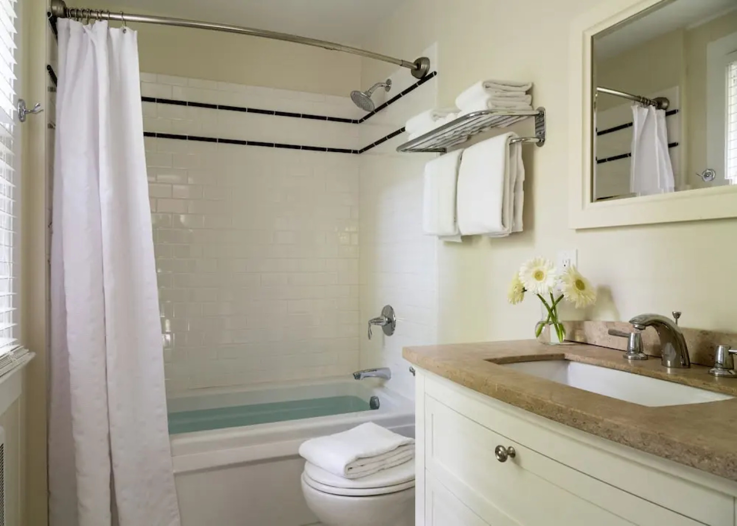 The Woodstock Inn on the Millstream