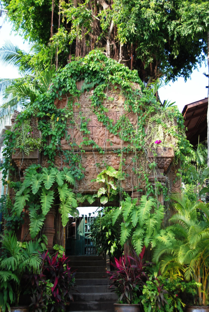 White House Beach Resort And Spa