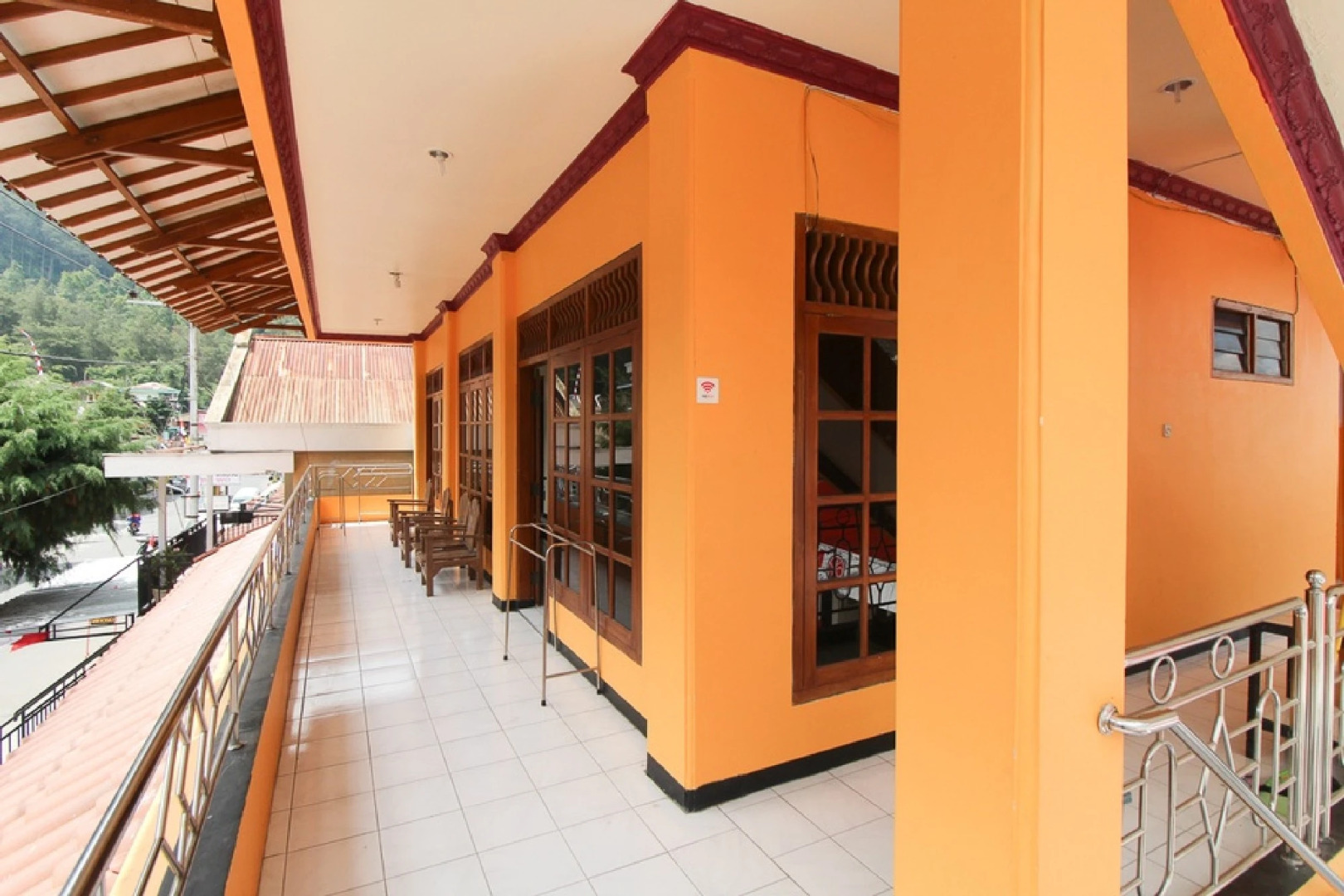 RedDoorz near Sarangan Lake