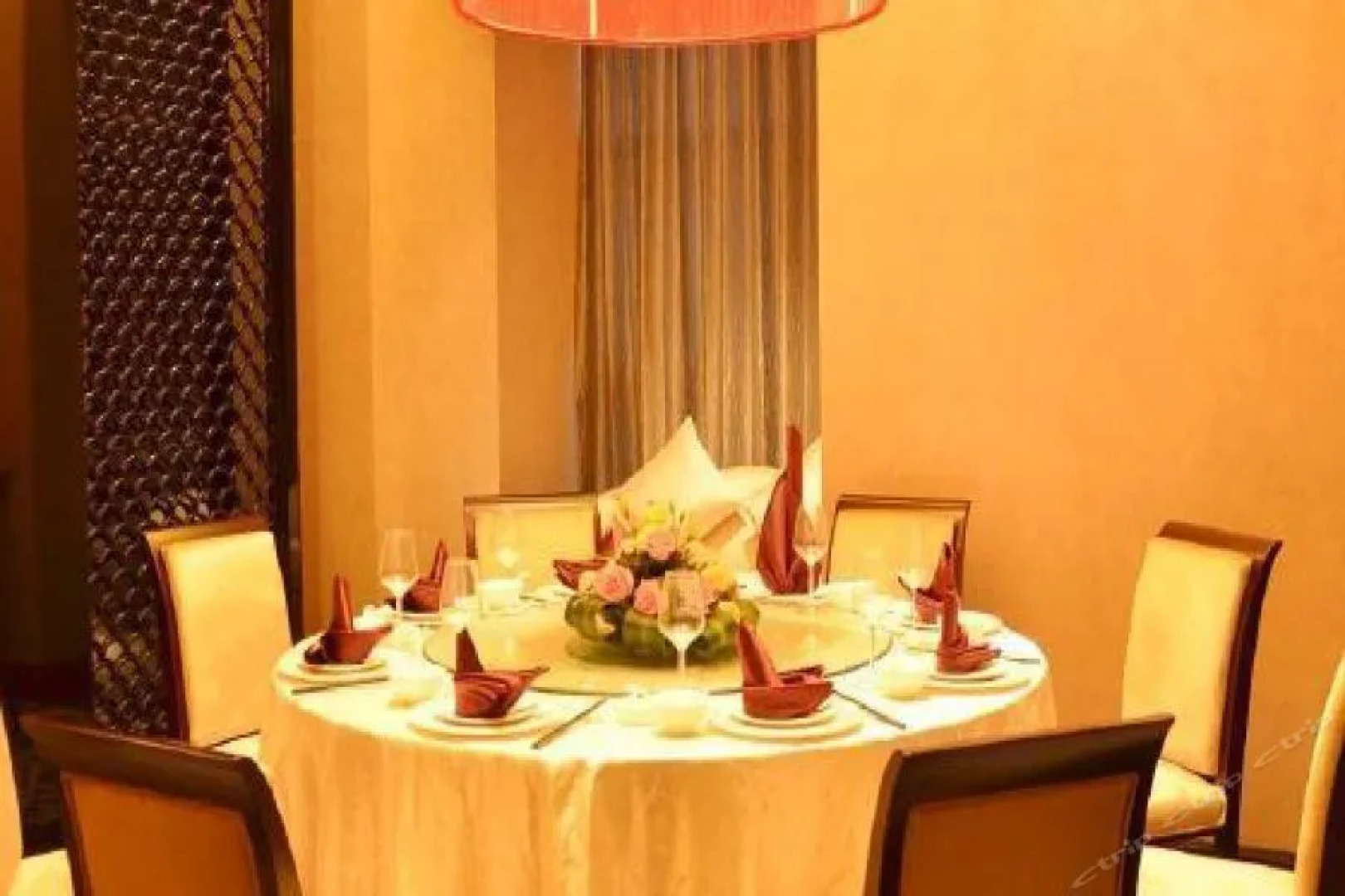 Ningbo East Harbour Hotel