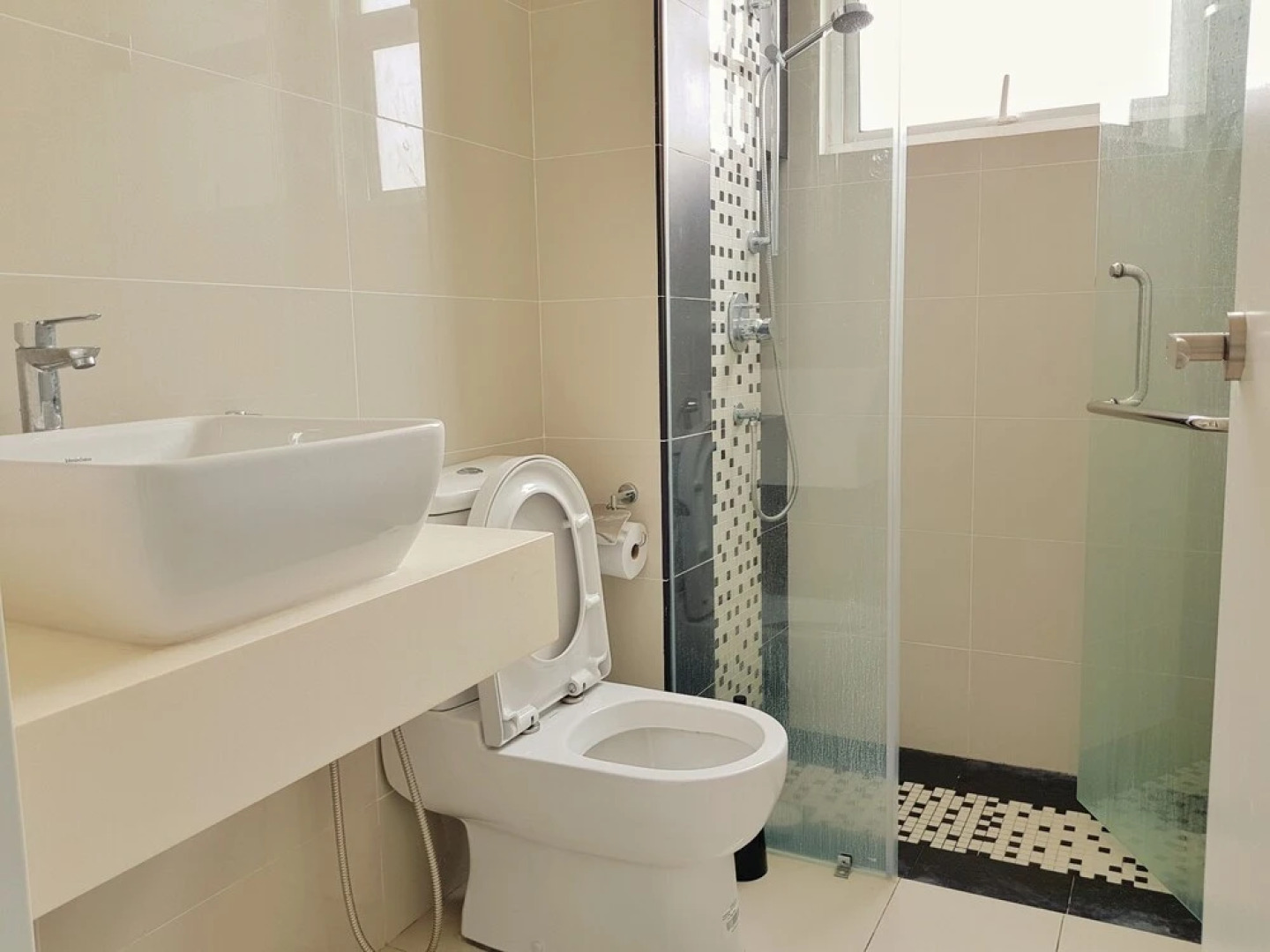 Teiw Family Homestay at Skypod Residence Puchong