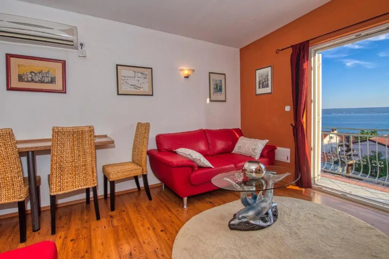 Poolicluded Holiday House Halic