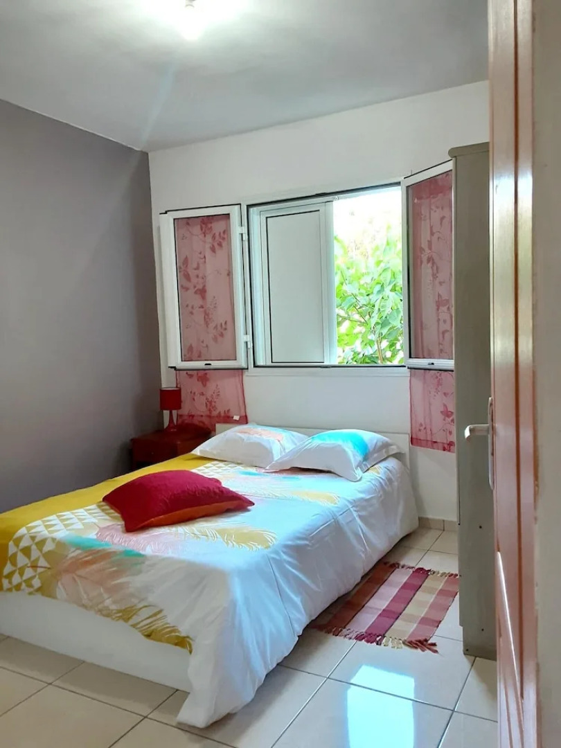 House With 3 Bedrooms in La Chaloupe St Leu, With Enclosed Garden and