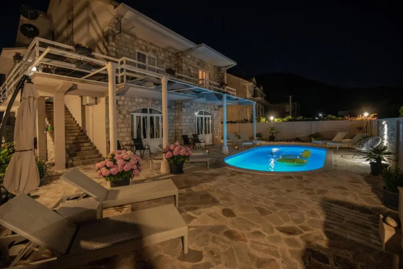 Villa Branka apartments near Dubrovnik with Pool