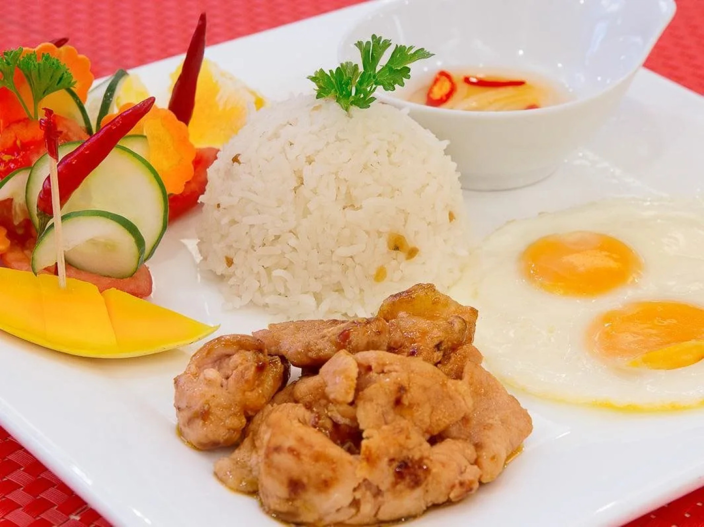 Townhouse OAK Makati Manila Near PNR Pasay Evangelista formerly VIP Suites