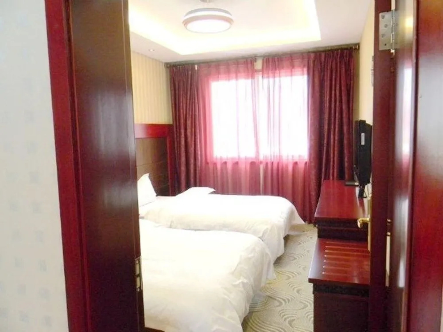 Xiyue International Hotel - Huashan