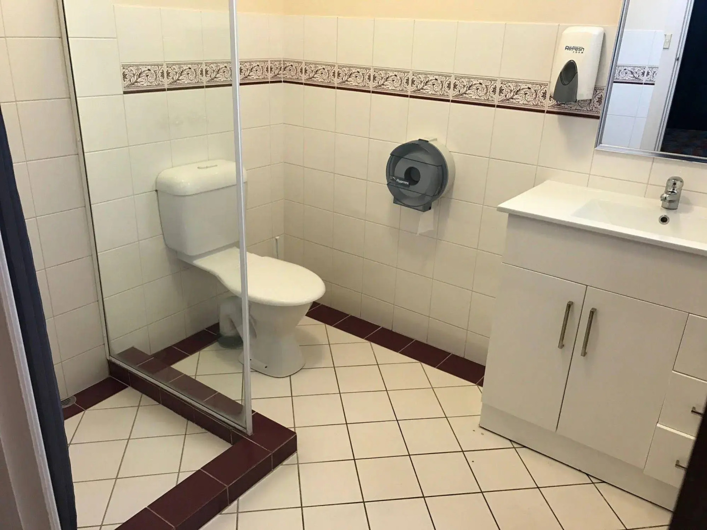 Hello Adelaide Motel and Apartments