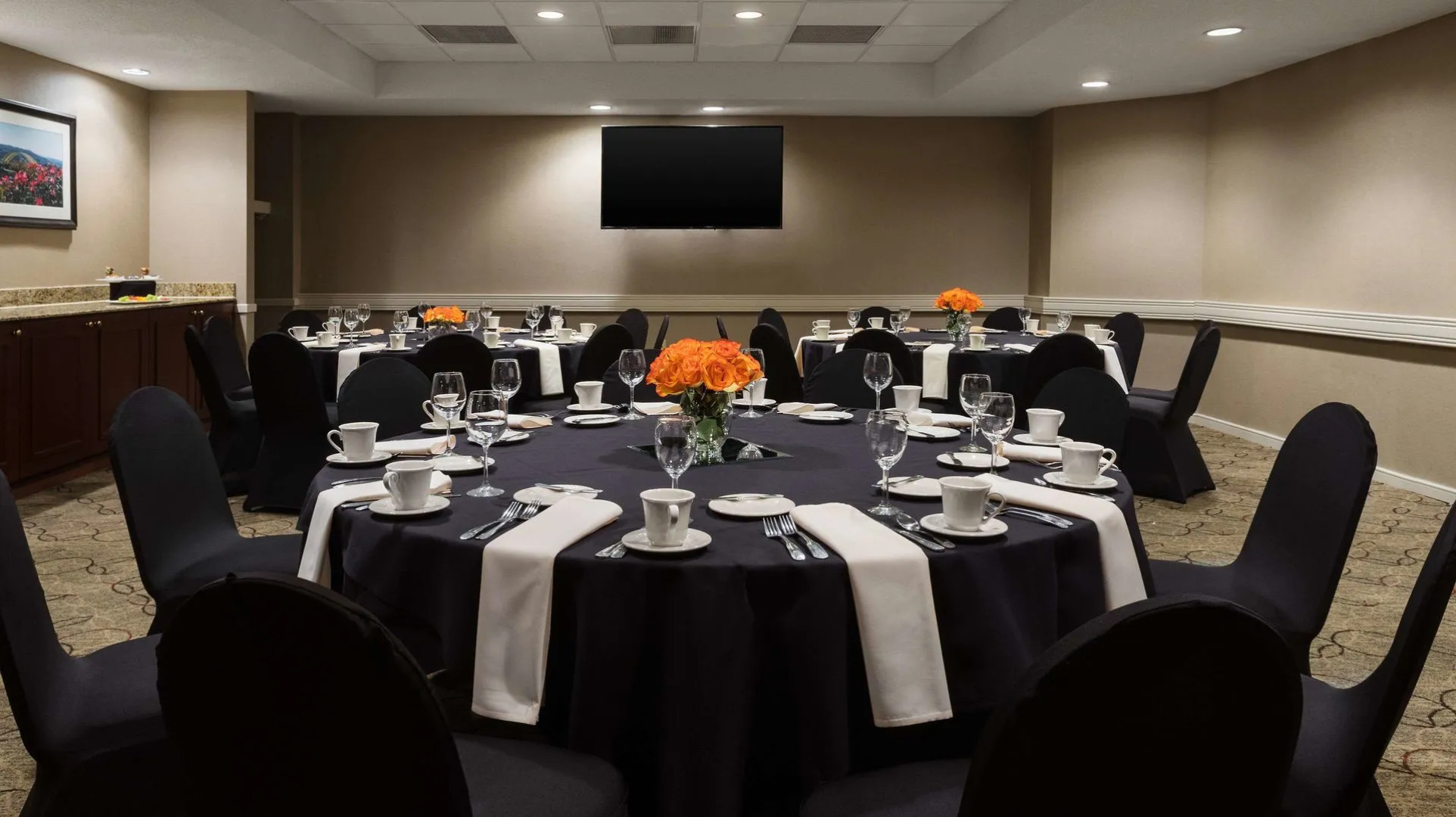DoubleTree Suites by Hilton Hotel Cincinnati - Blue Ash