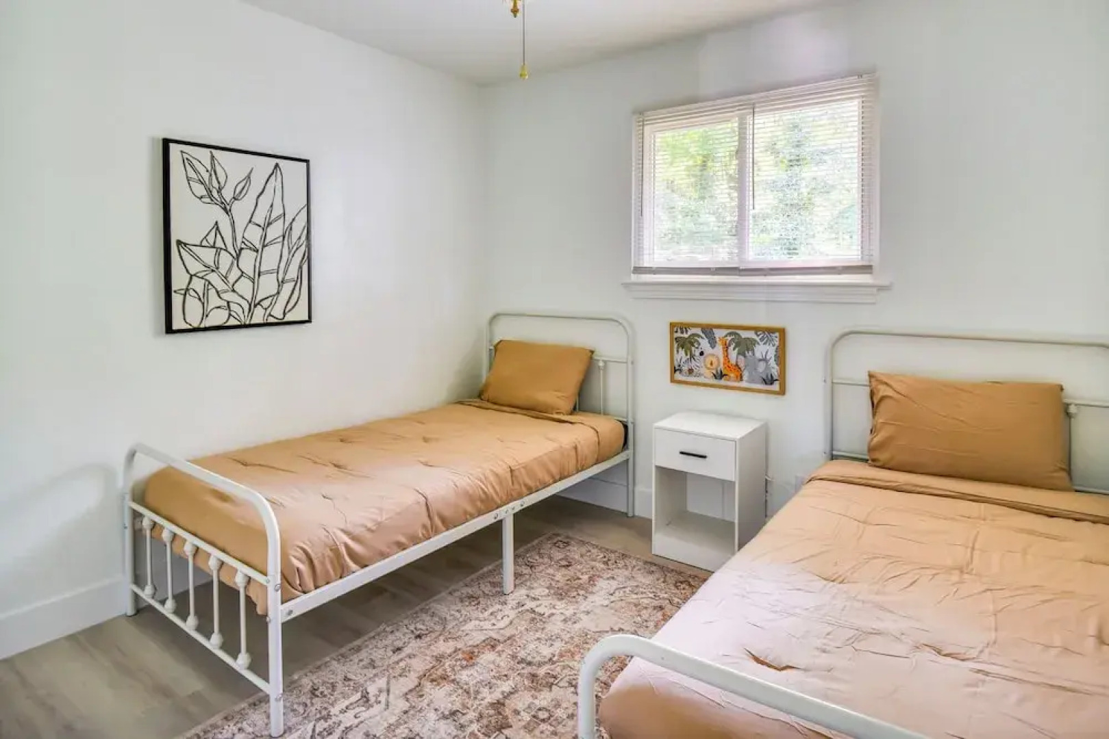 Pet-friendly Norfolk Retreat ~ 7 Mi to Beach!