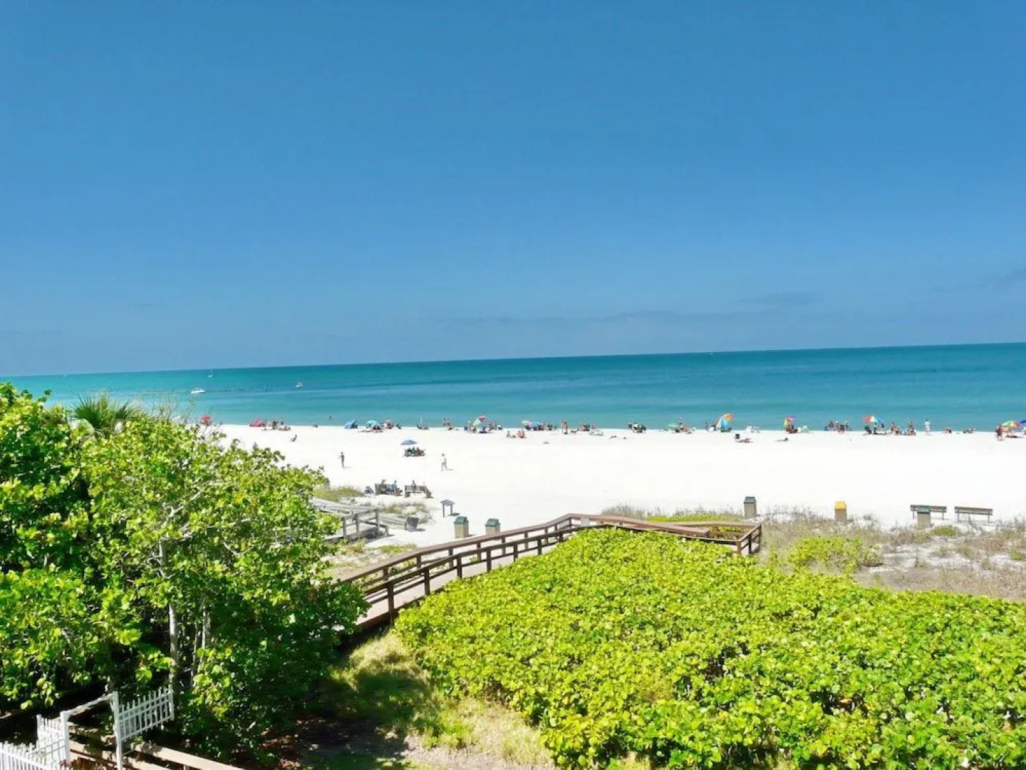 Luxurious Beachfront Condo With Glorious Ocean Views