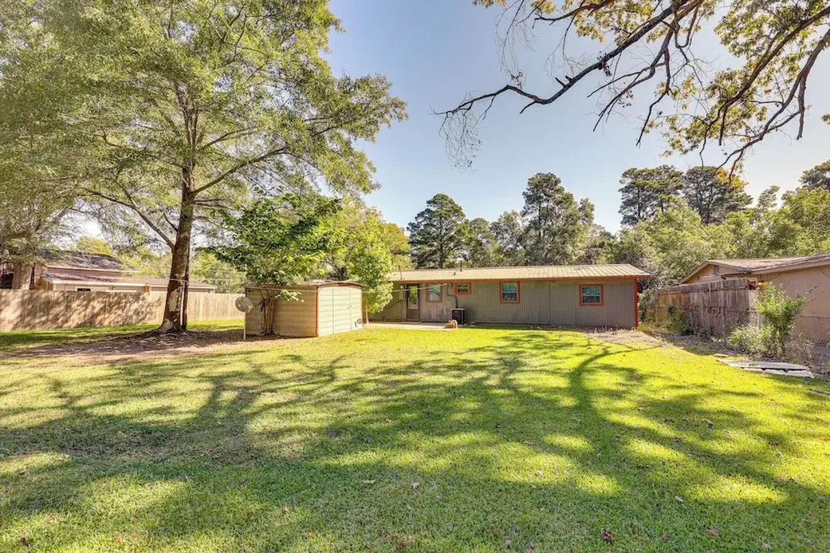 Hike, Golf & Fish: Pine Bluff Retreat