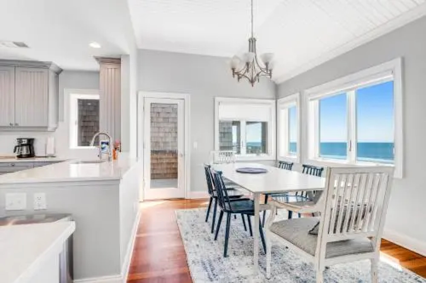 4462 Windswept Villa