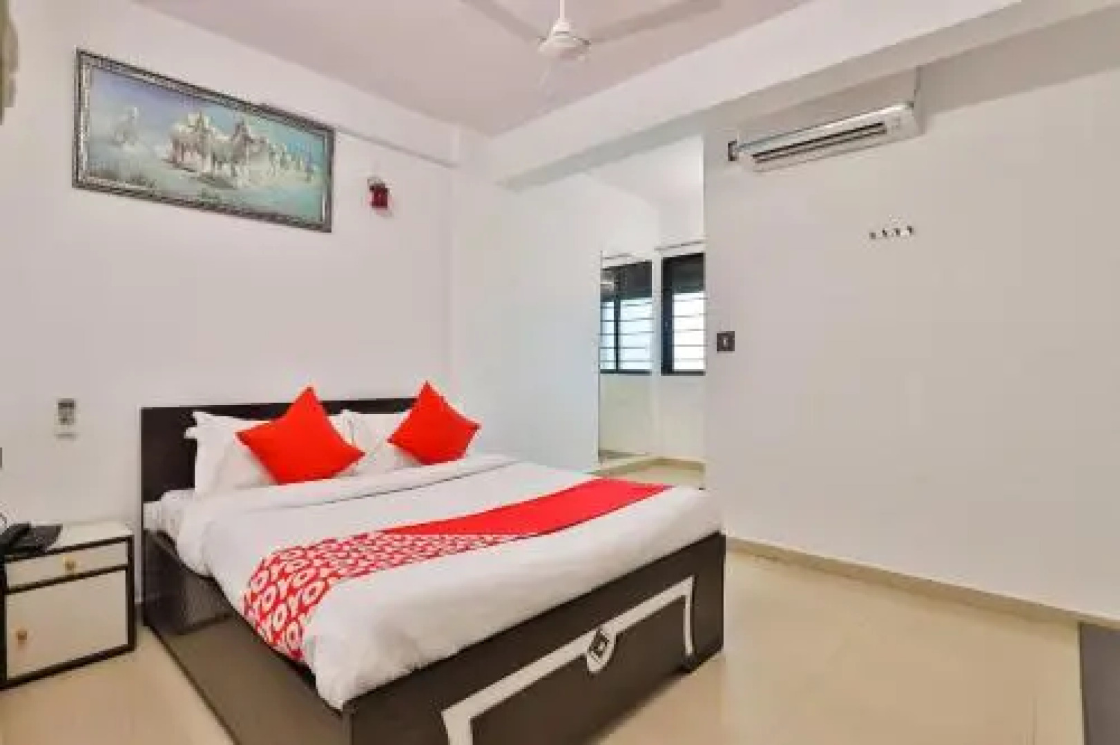 Oyo 25054 Hotel Day Night Stay