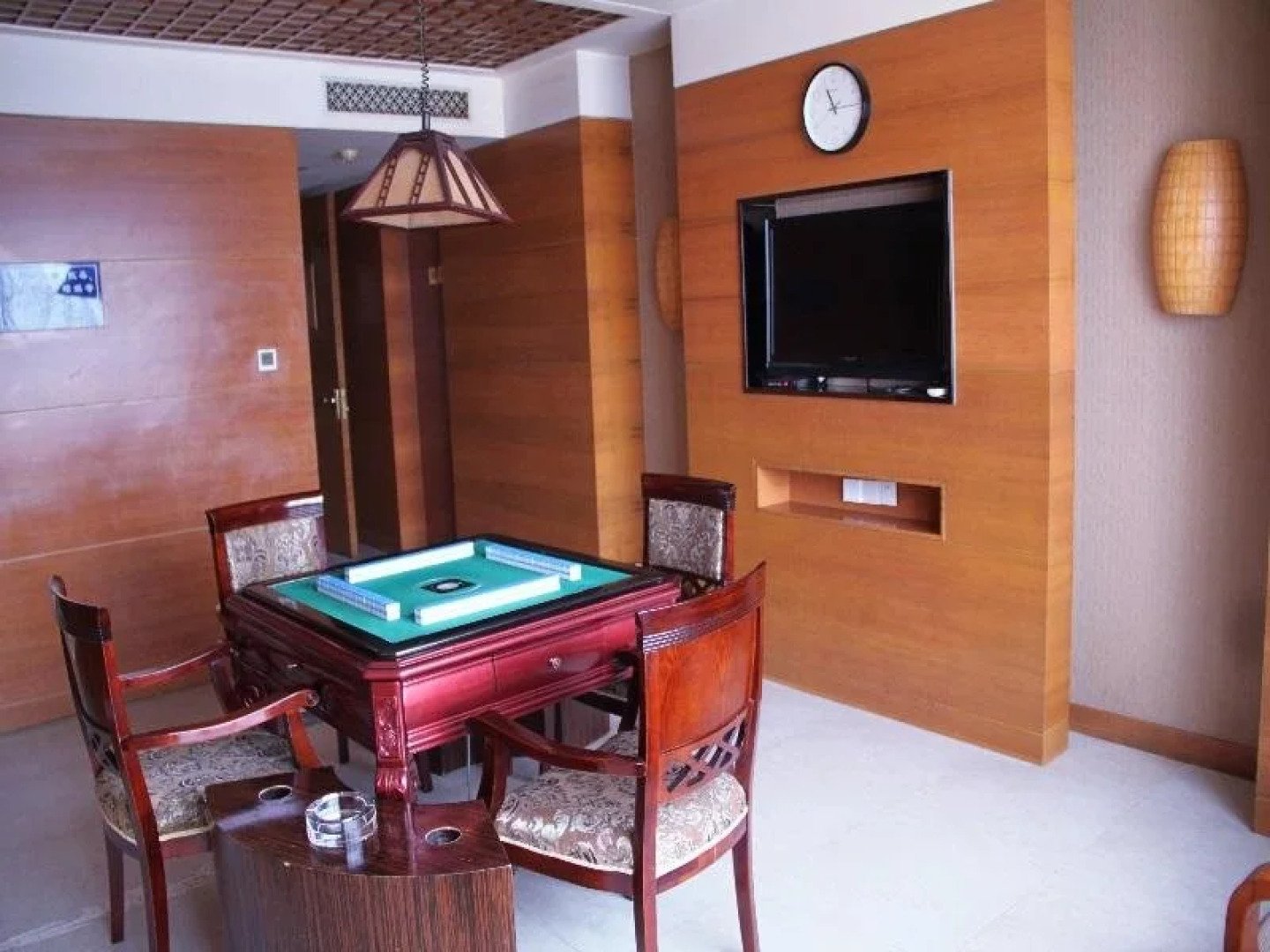 New Joyful Hotel Leqing