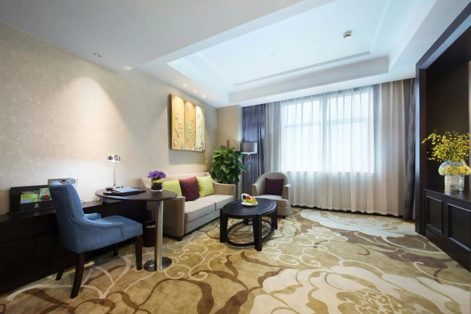 Yiwu Zhonglian Kaixin Hotel