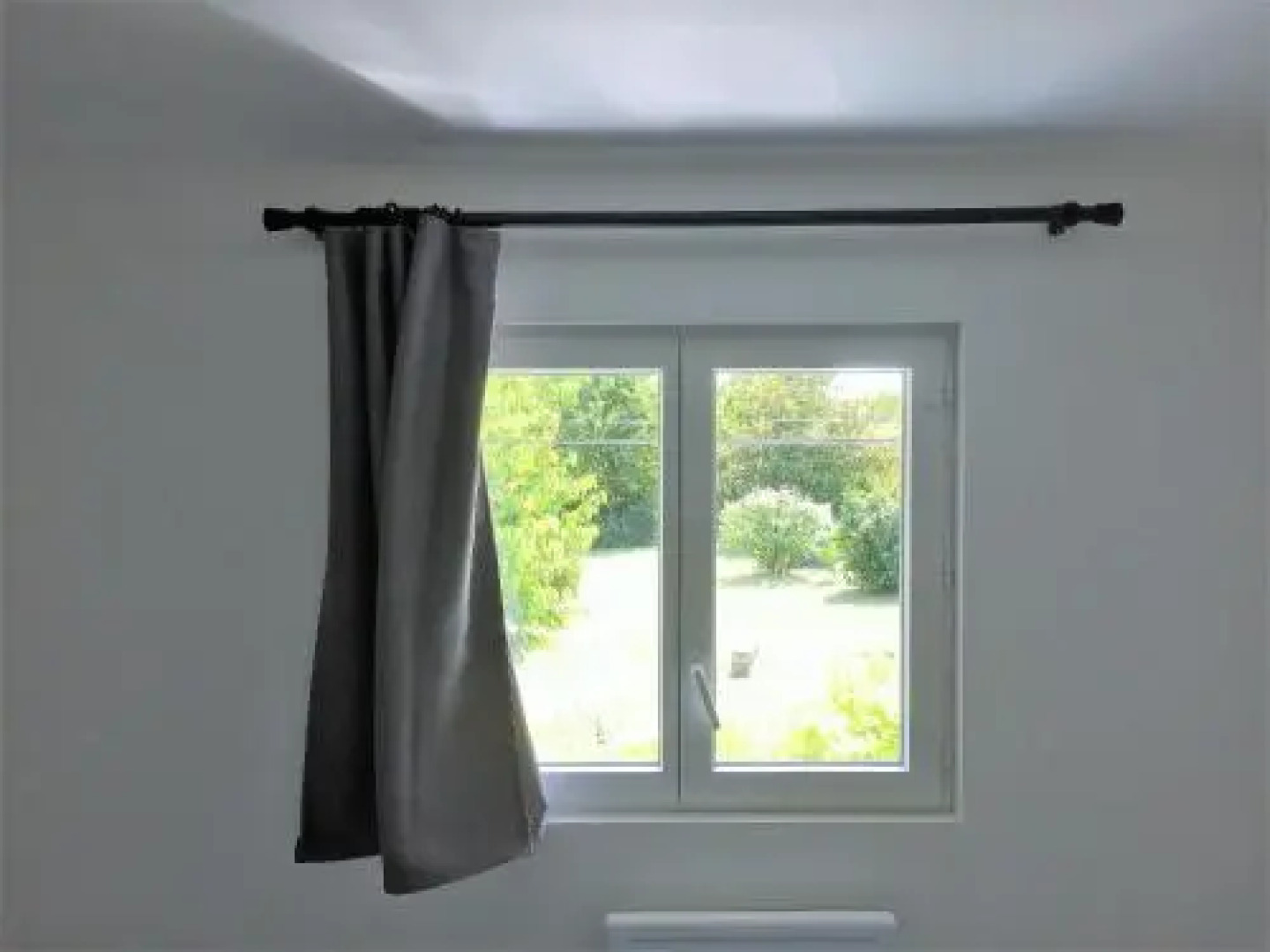 Maison neuve au pied des vignes