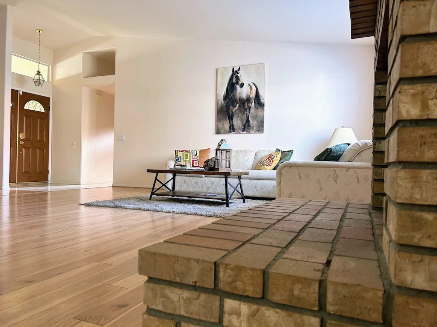 Private bedroom in Western Horizon Home