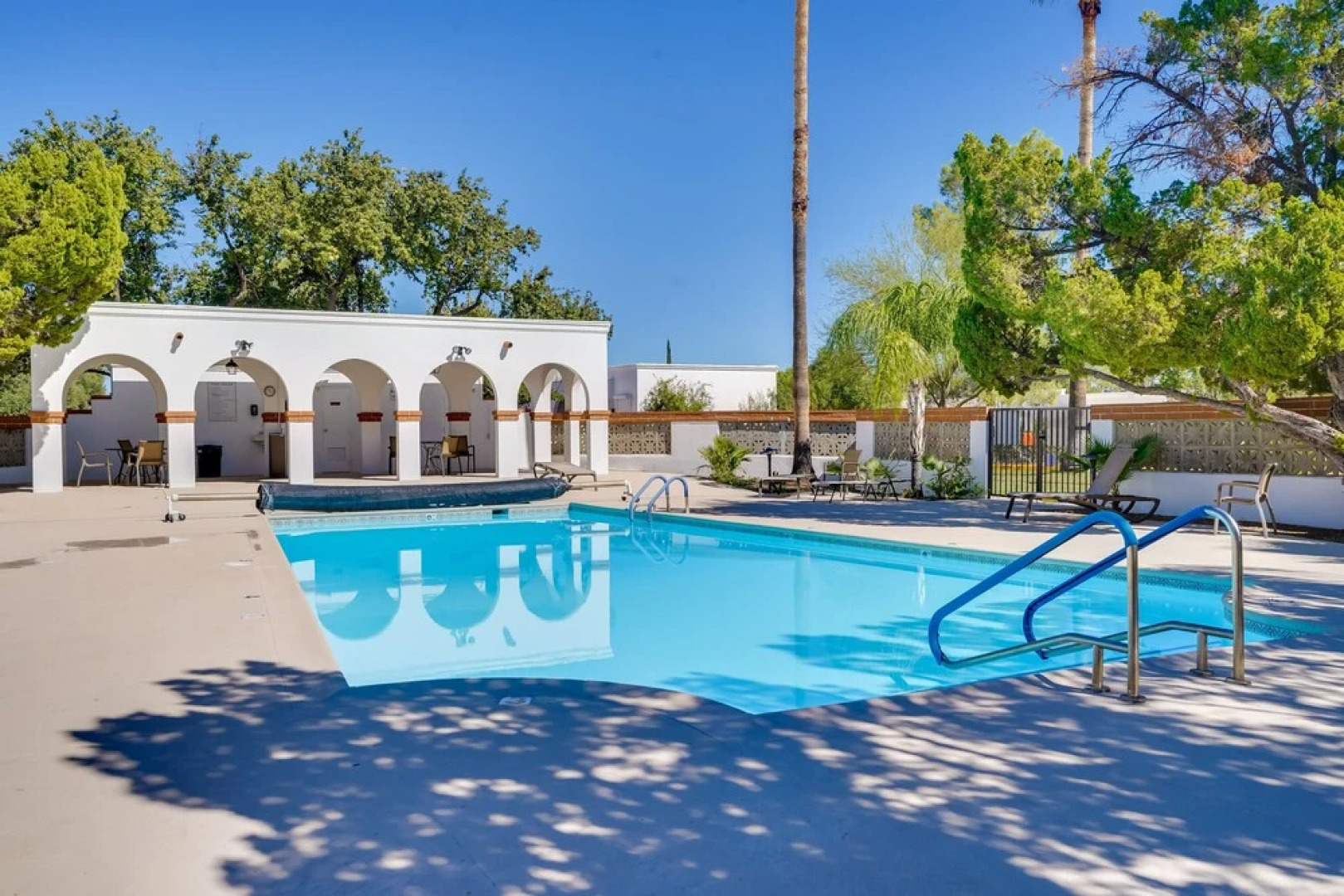 Gorgeous Green Valley Getaway w/ Community Pools!