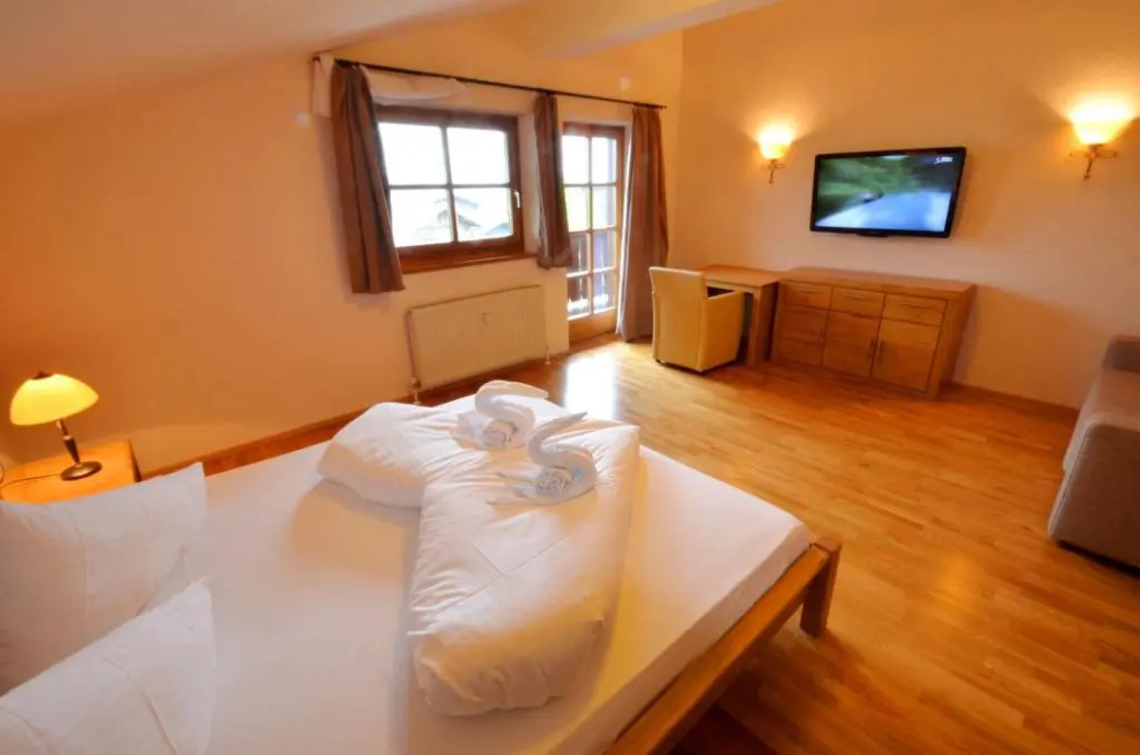 Select Apartments by Alpen Apartments