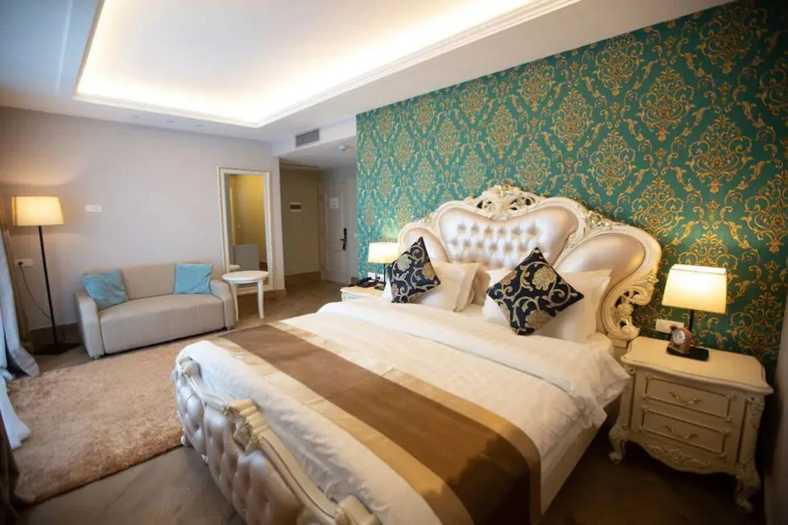 Grand Blue FAFA Resort & Spa