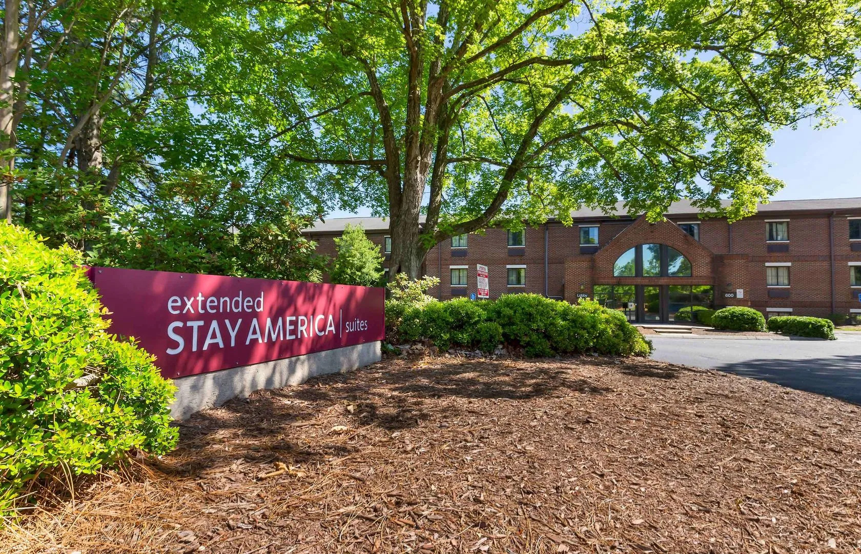 Suburban Studios Cary – RDU Airport