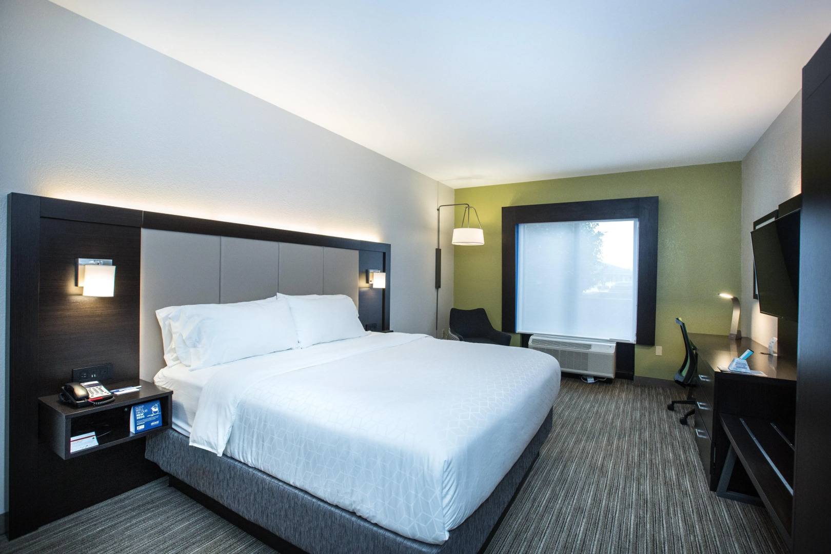 Holiday Inn Express Hotel & Suites Tupelo by IHG