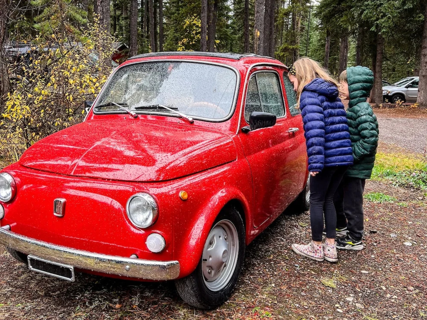 Johnston Canyon Lodge and Bungalows
