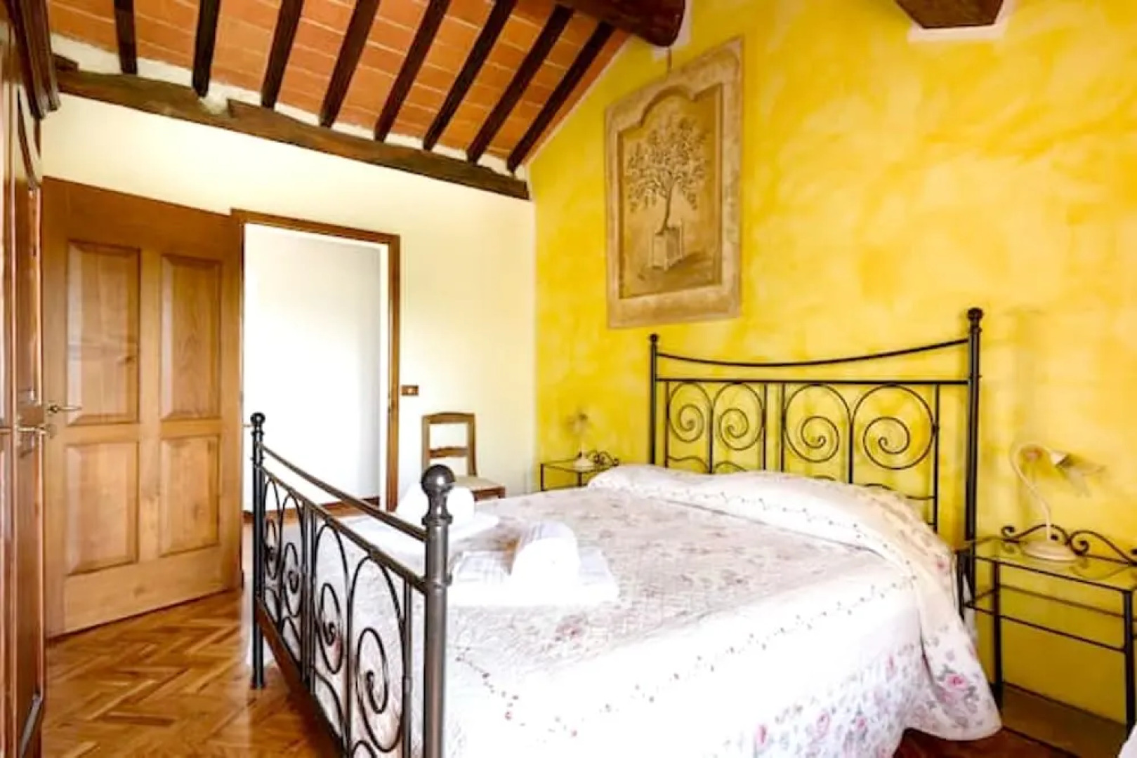Villa With 9 Bedrooms in Sinalunga, With Wonderful Mountain View, Private Pool, Enclosed Garden