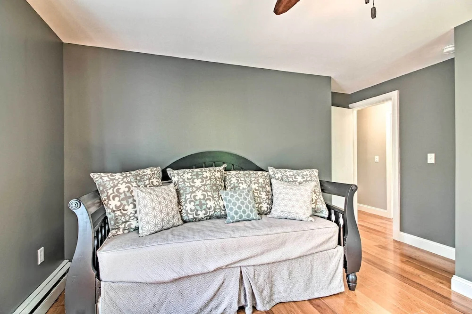 West Dover Home - 3 Miles to Mount Snow Resort!