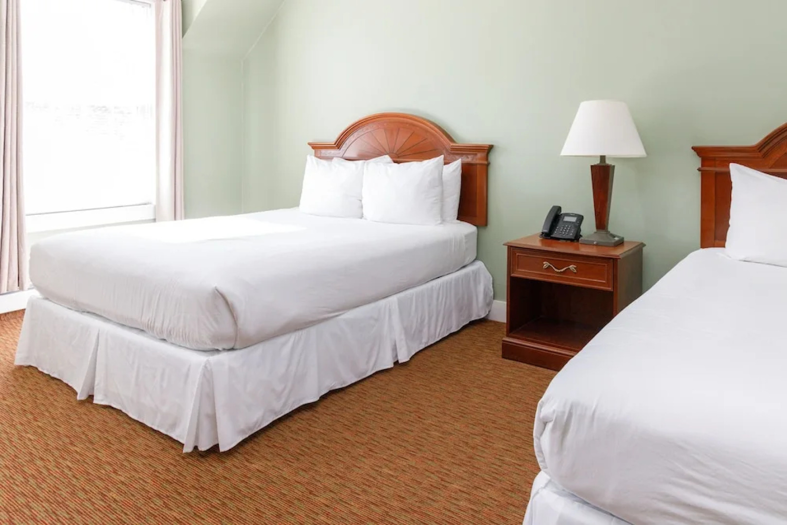 The Admiral's Inn Resort