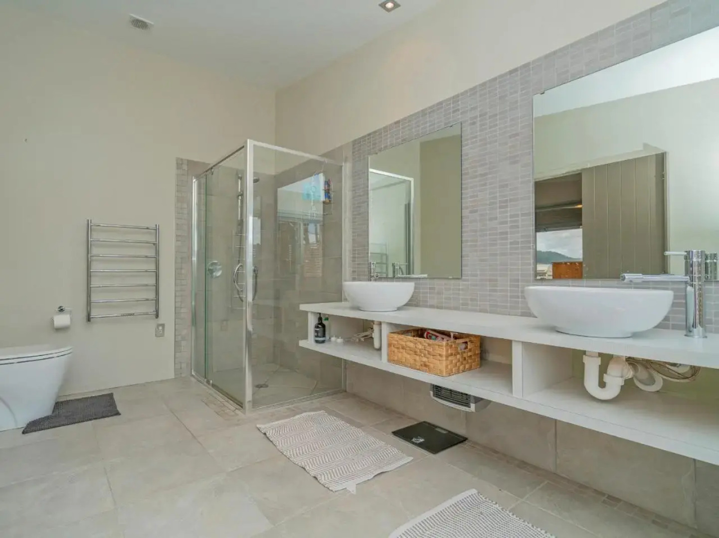 Sanctuary By The Water - Matarangi Holiday Home