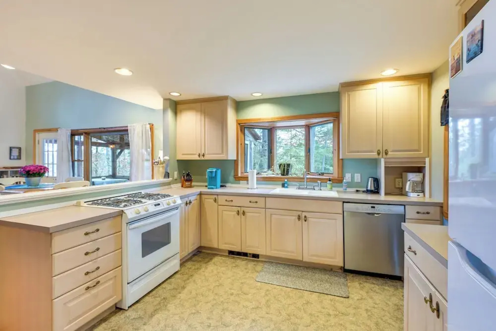 17 Mi to Acadia: Cottage Near Downtown Ellsworth!