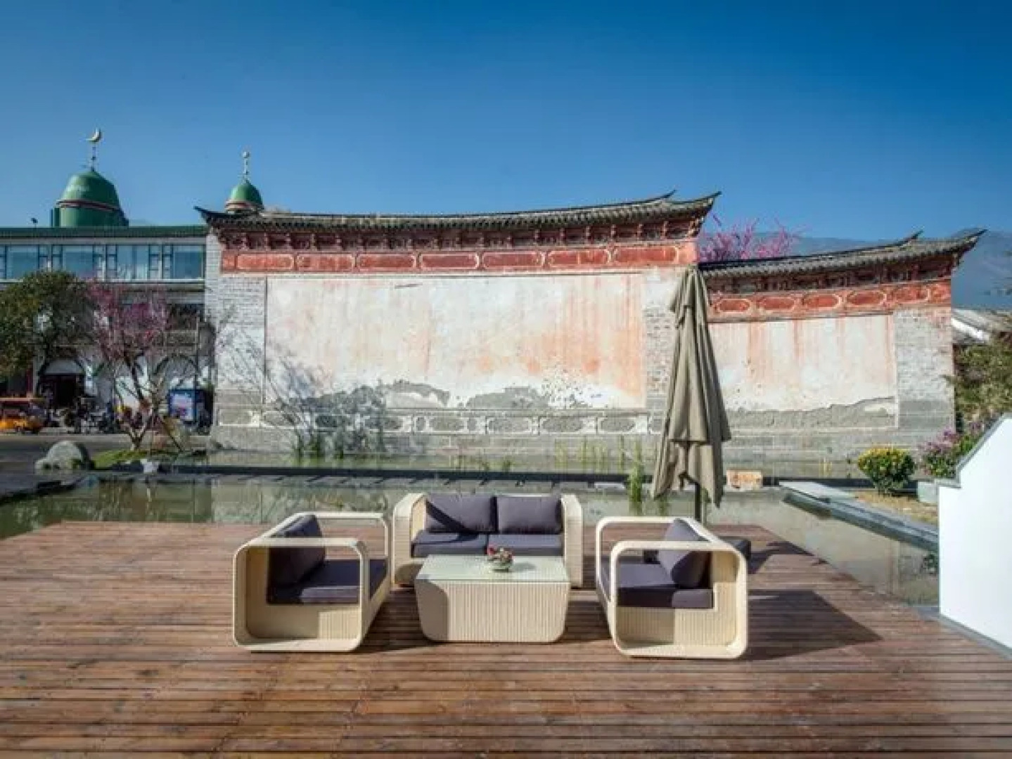 Dali Red Dragon Well Hotel