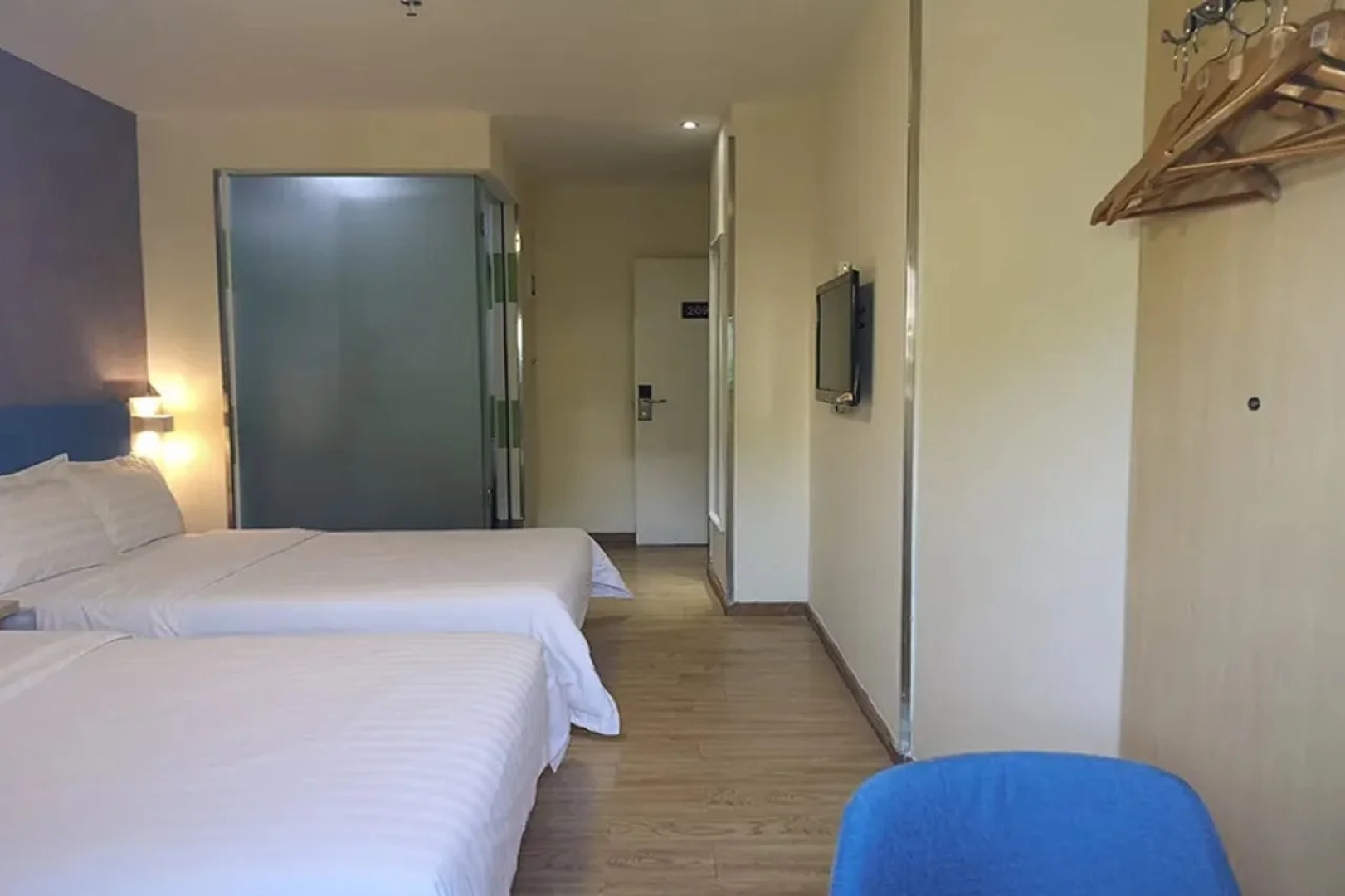 7 Days Inn Zhuhai North Railway Station Jinding Shop