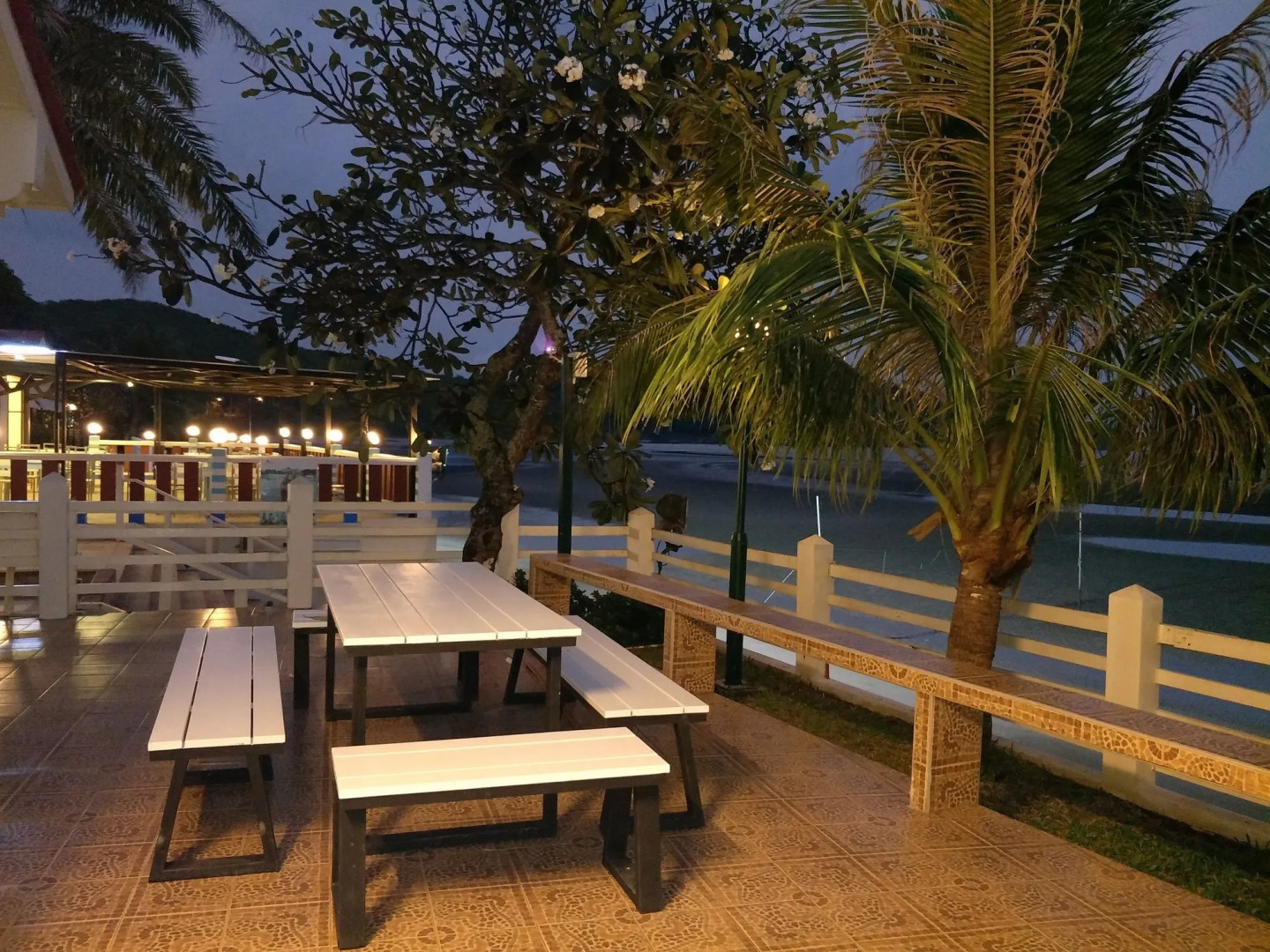 New Travel Beach Resort