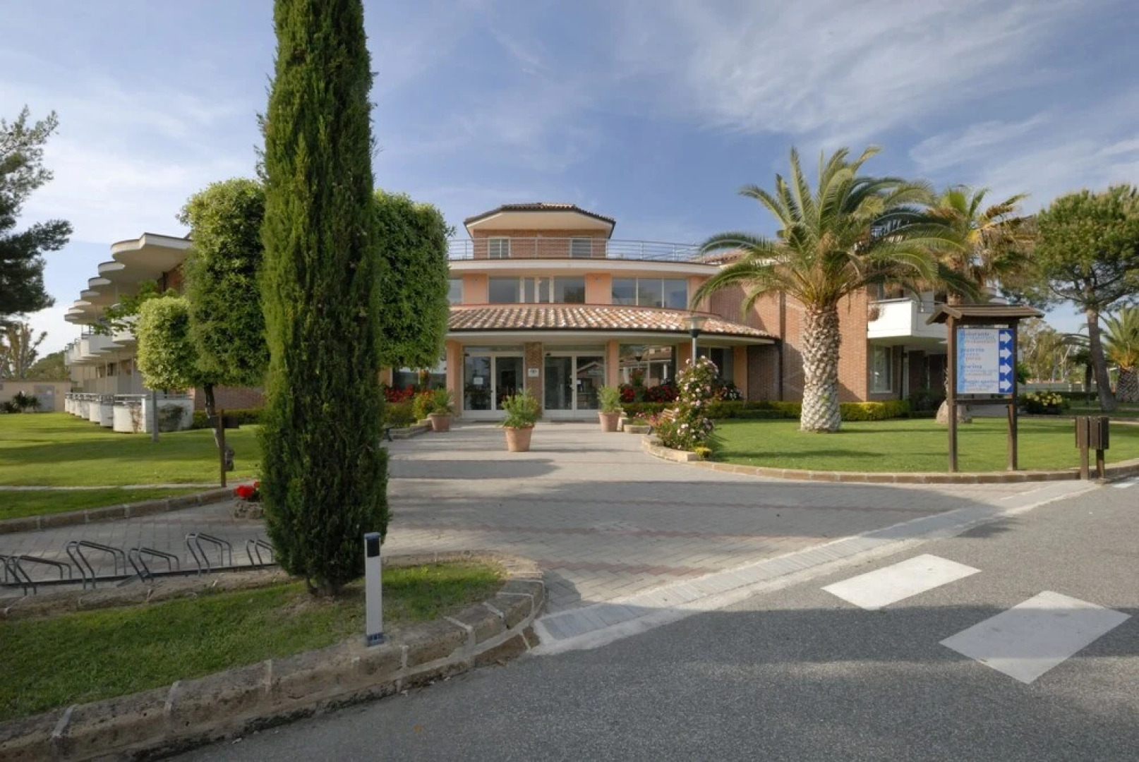 La Cecinella Apartments