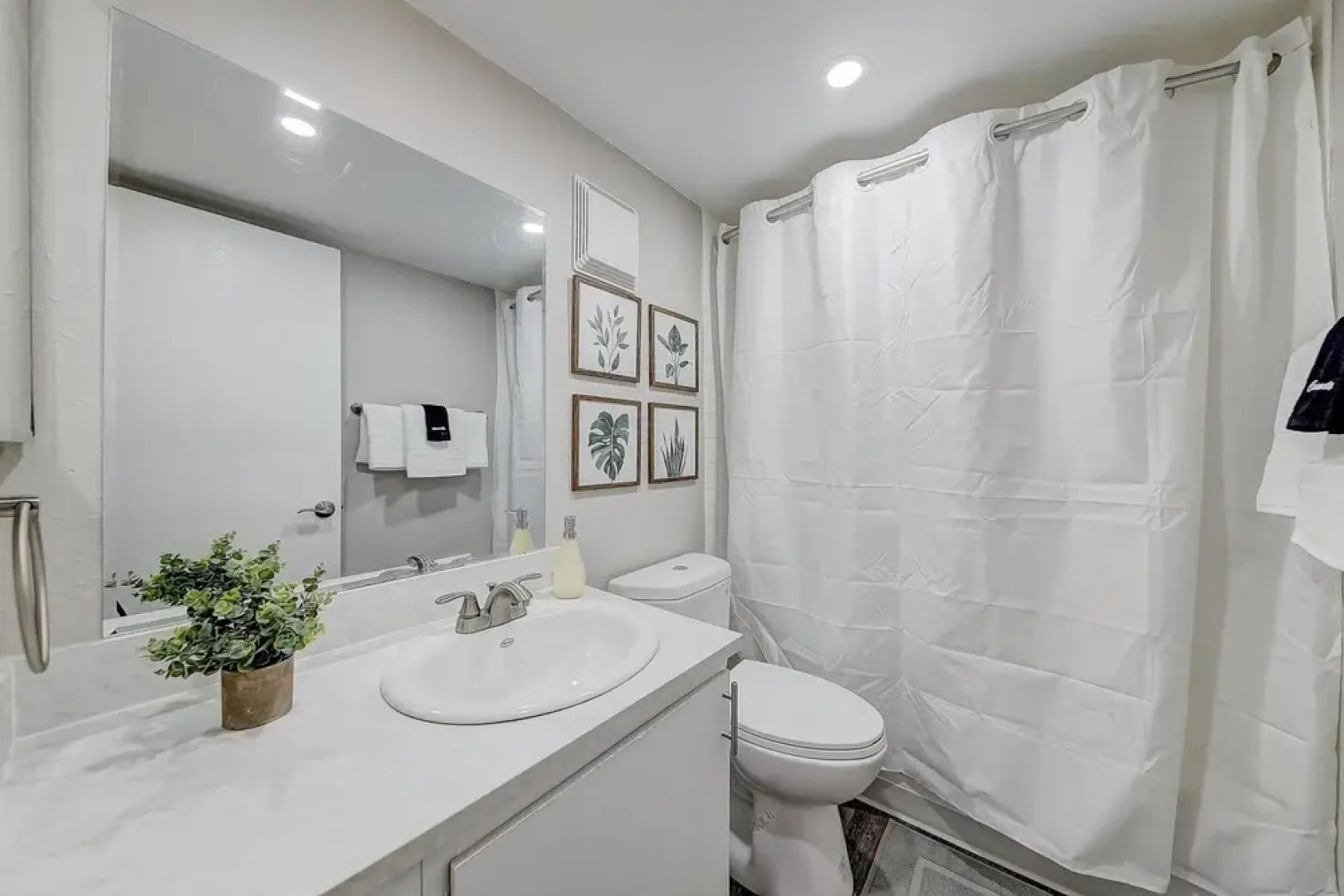 FRONTDESK Castle Point Apts Georgetown South Bend