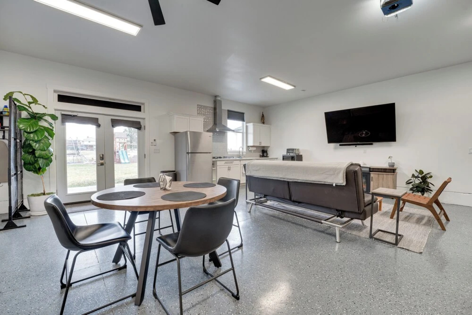 Pasco Studio Vacation Rental w/ Private Patio!