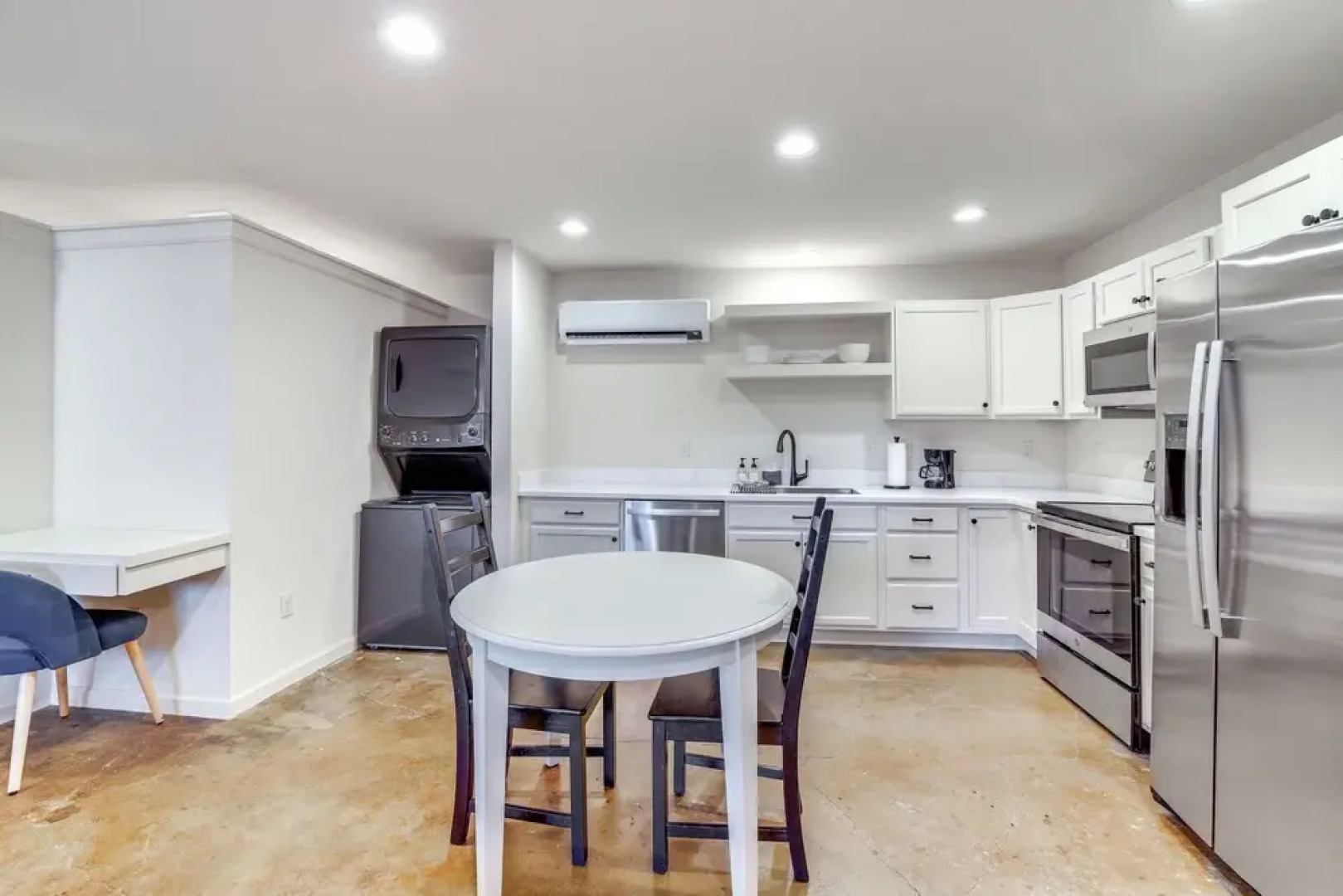 Central & Modern Studio w/ Workspace in Owasso!