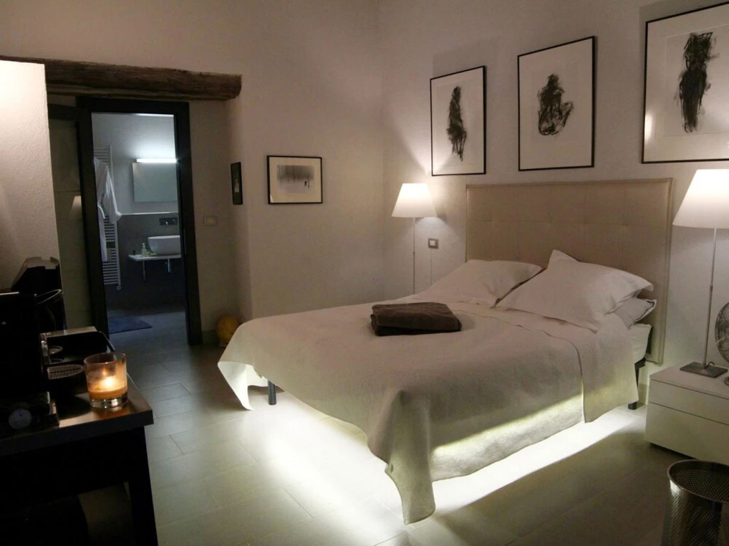 Detached Villa With Swimming Pool, in the Green Hills and Vineyards