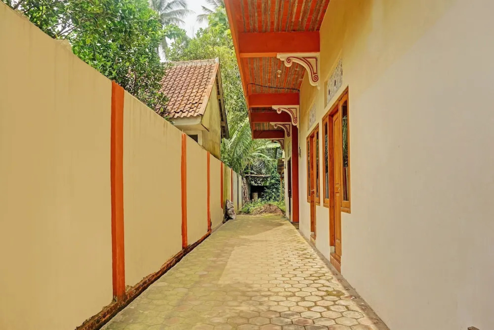 OYO Life 92568 Penginapan Joglo Syariah