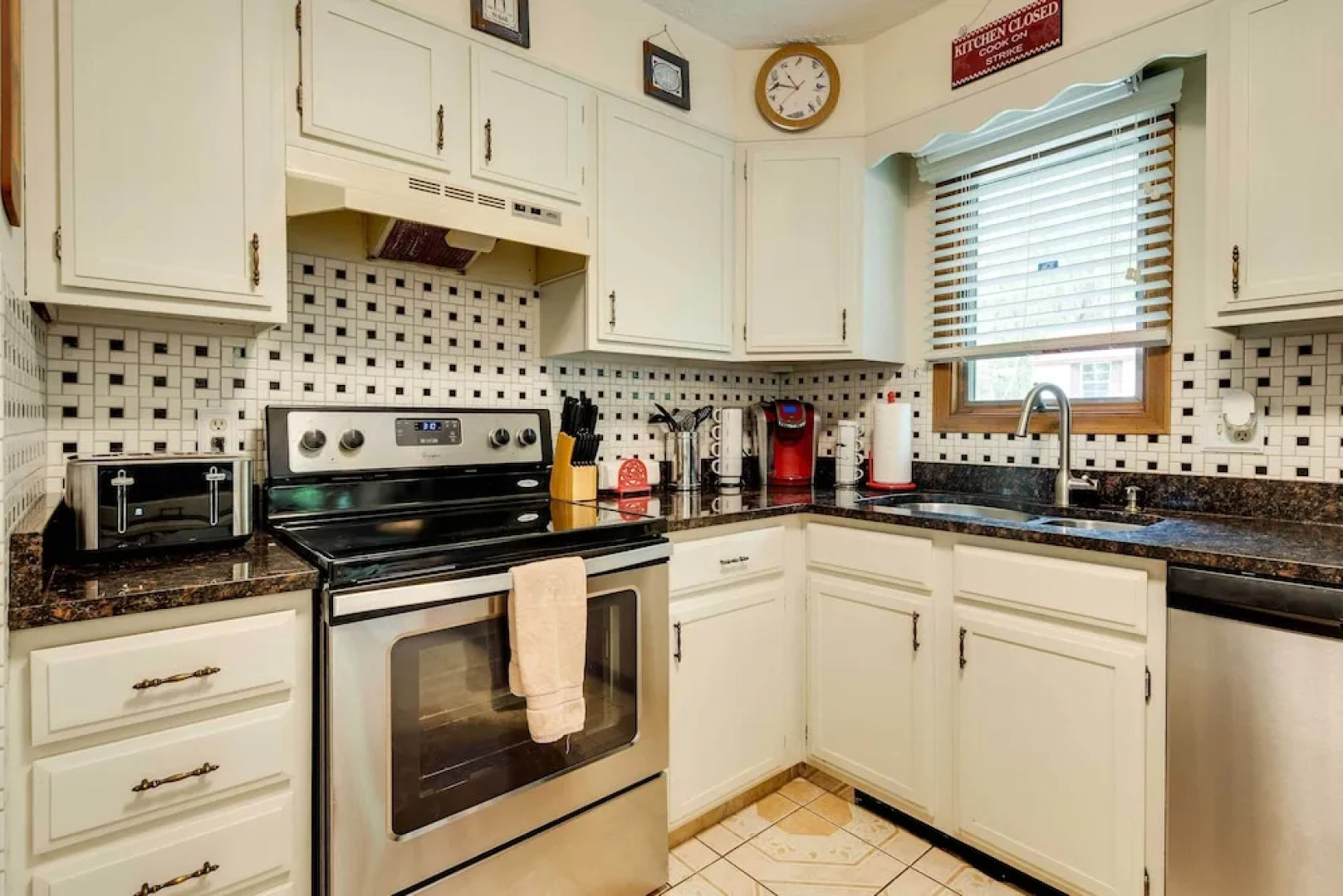 Albrightsville Family Hideaway w/ Private Hot Tub!