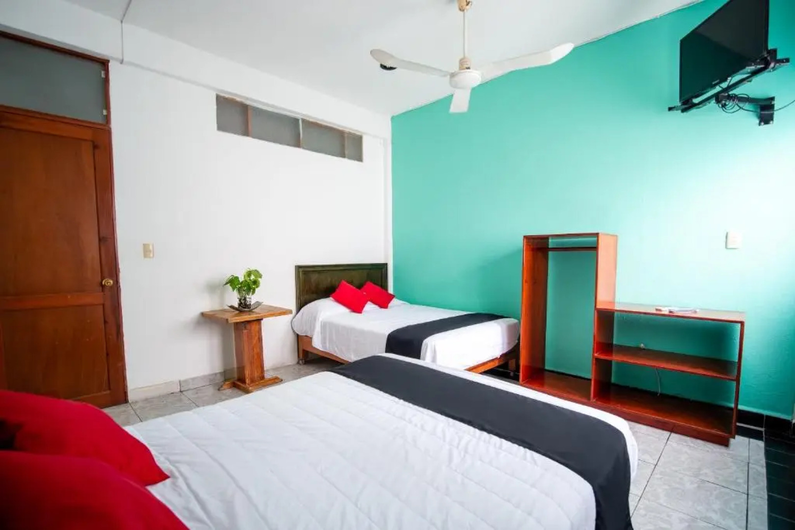 Capital O Posada Jois