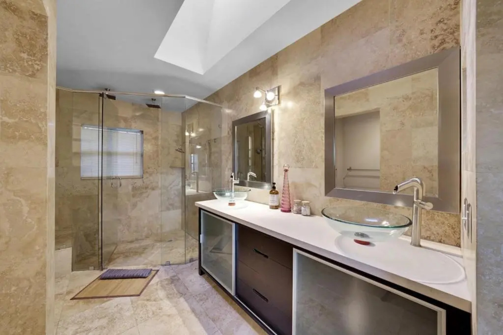 Blue stone lake home by PMI