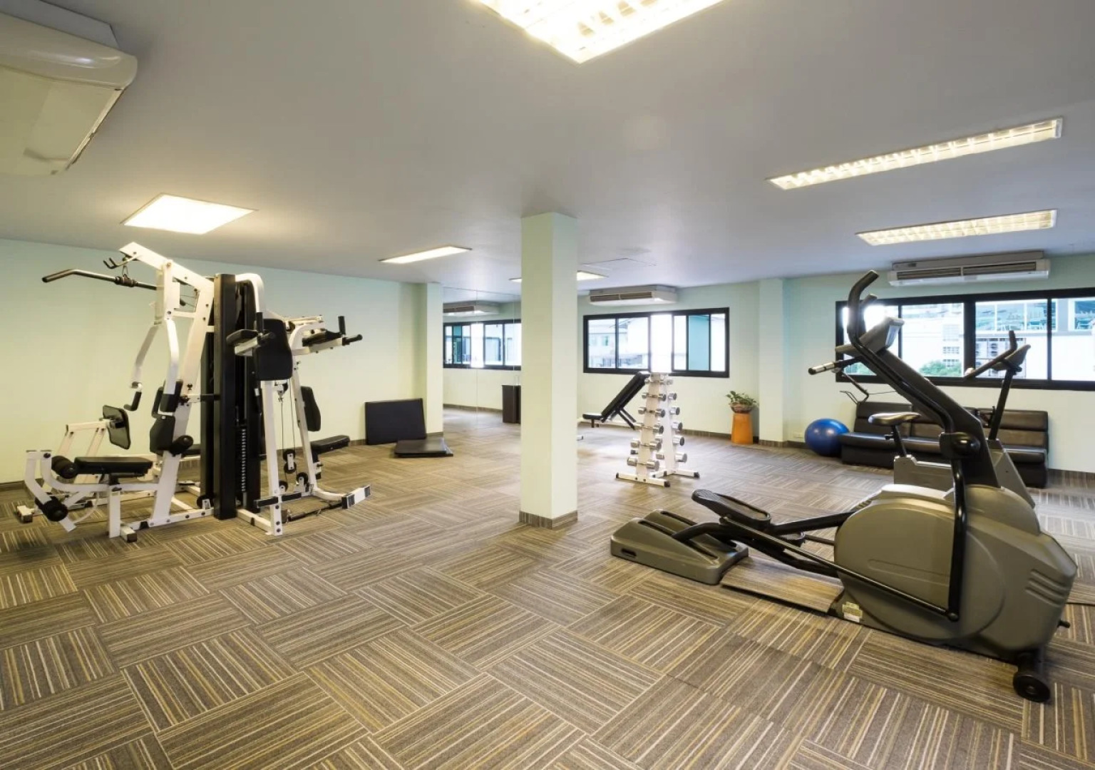 Admiral Suites Bangkok