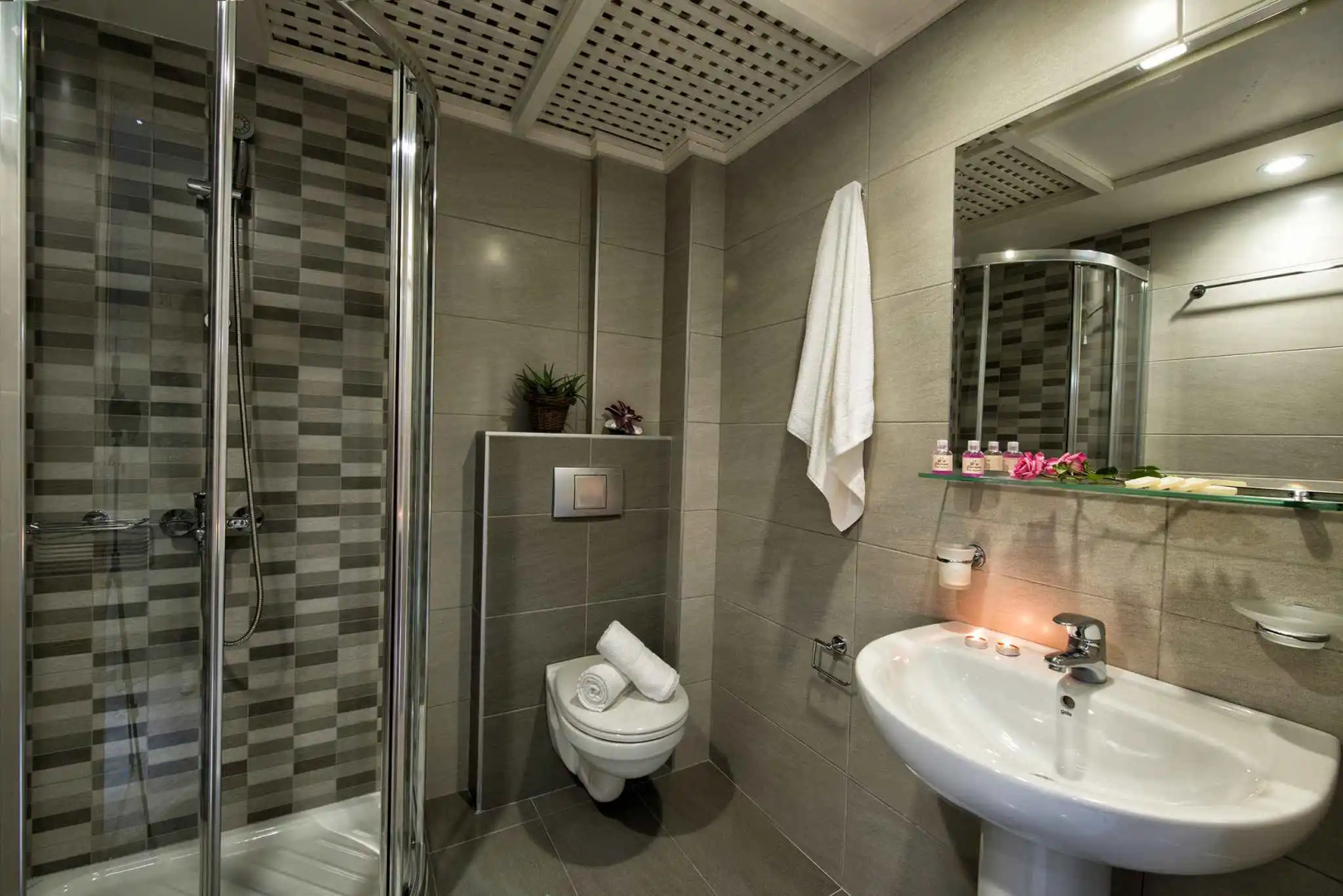 Mary Hotel & Mary Royal Suites