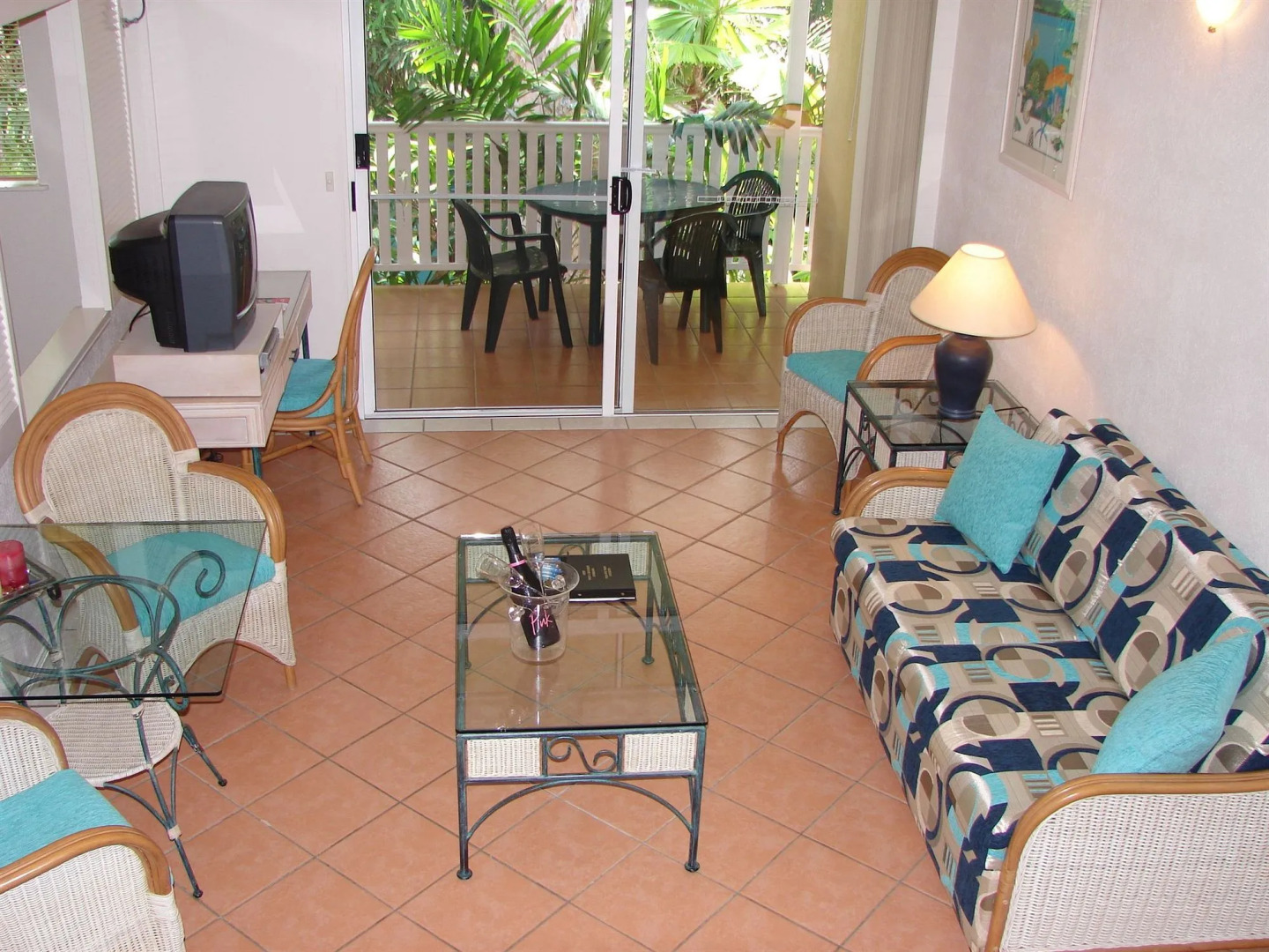 Palm Cove Tropic Apartments