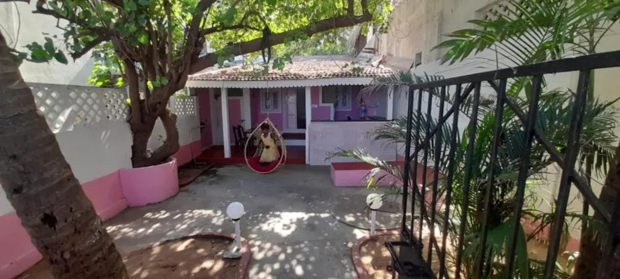 NESTO Beach Villa - 2 Bedroom Private Holiday Home