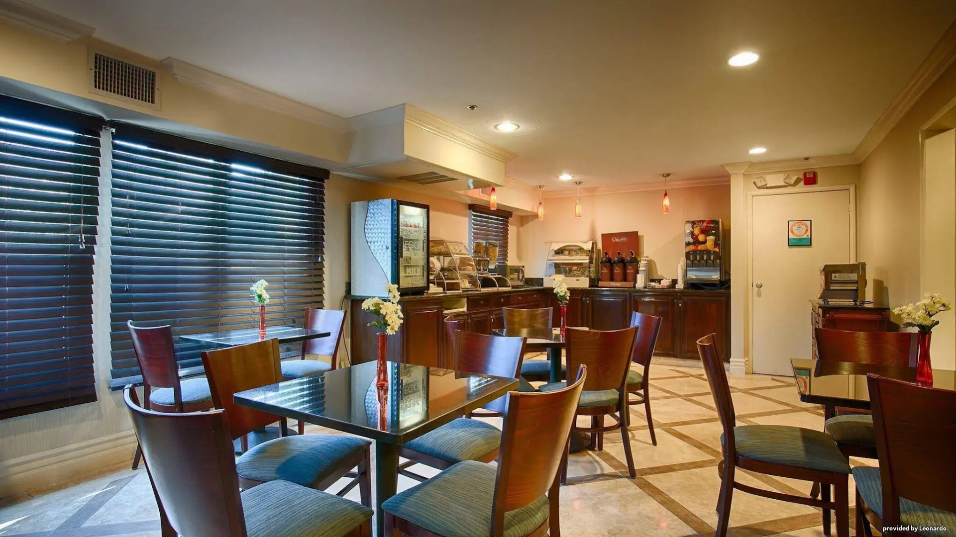 Best Western Plus Marina Shores Hotel