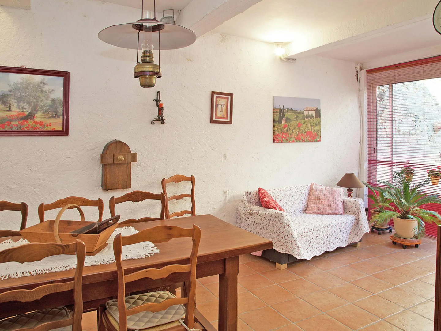 Alluring holiday home in Cazouls D'hérault with pool